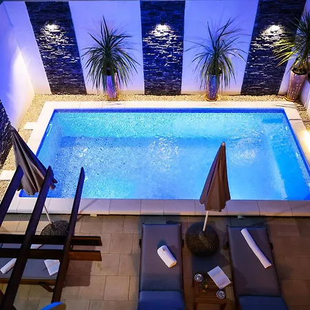 Appartement Rustica With Exclusive Use Of The Pool Zadar