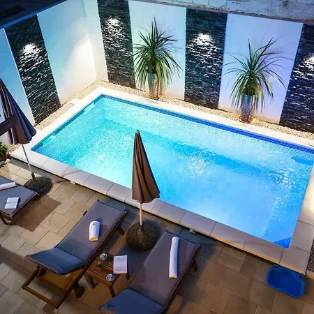 Rustica * Ζαντάρ