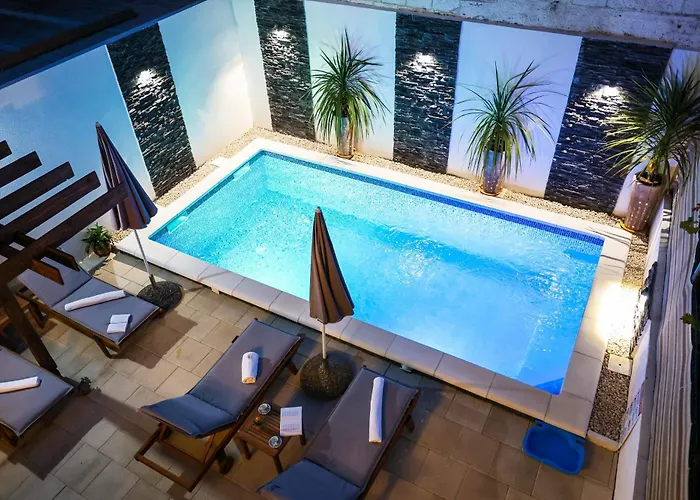 Rustica * Ζαντάρ